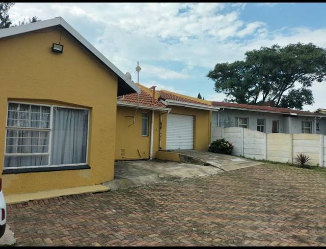 4 BEDROOM HOUSE FOR SALE IN BIRCHLEIGH NORTH